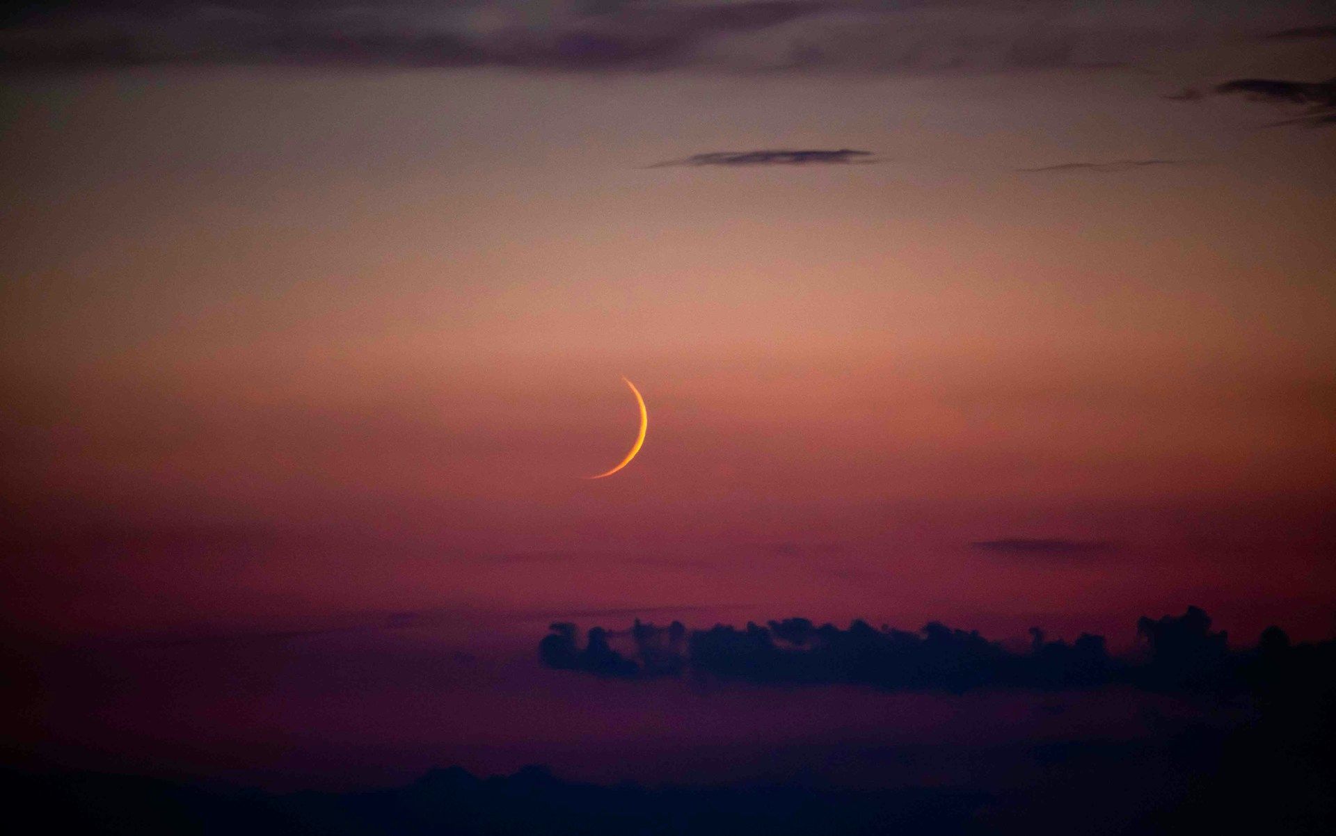 Nouvelle lune du 20 novembre : trois signes vont enfin se libérer de leur passé