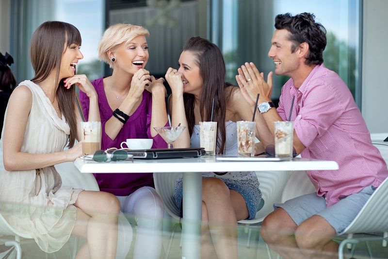 27. Voyez des couples d'amis mais aussi vos propres amis | So Busy Girls
