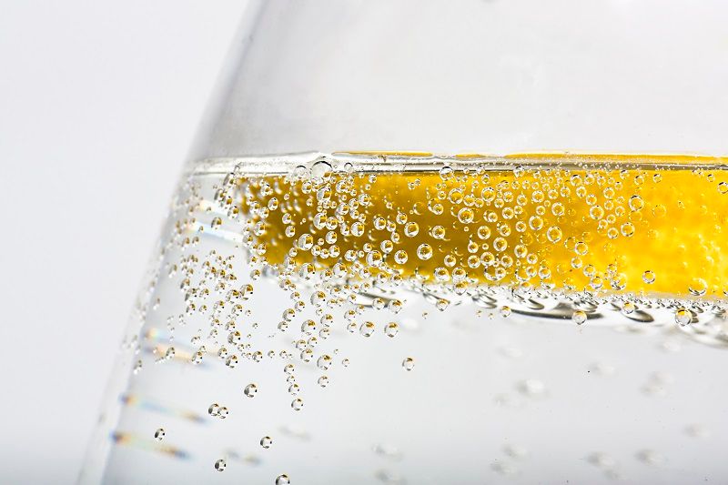 Quels bienfaits de l'eau pétillante ou eau plate ?