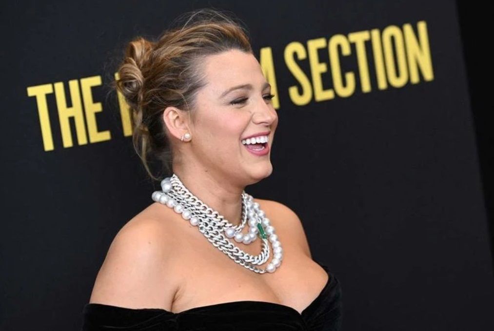 blake-lively-jude-law-the-rythm-section-2