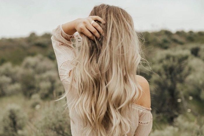 blond-cachemire-coloration-femme