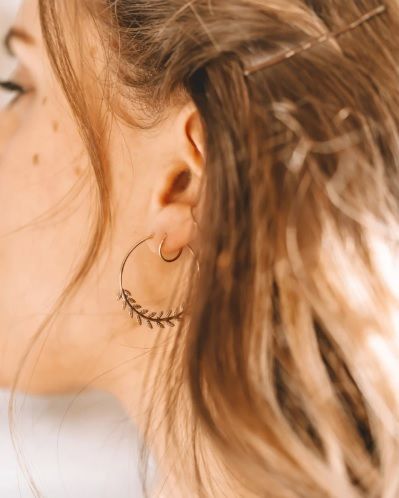 boucles-oreilles-creoles-plaque-or