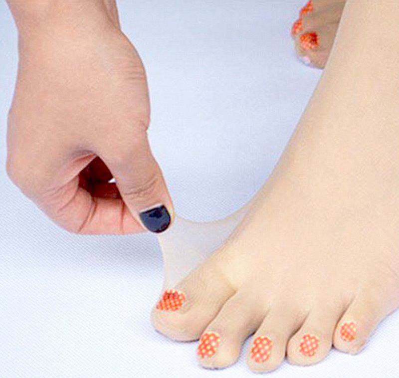 Les collants avec des orteils pré-vernis : oui oui, c'est la dernière tendance au Japon ! | So Busy Girls