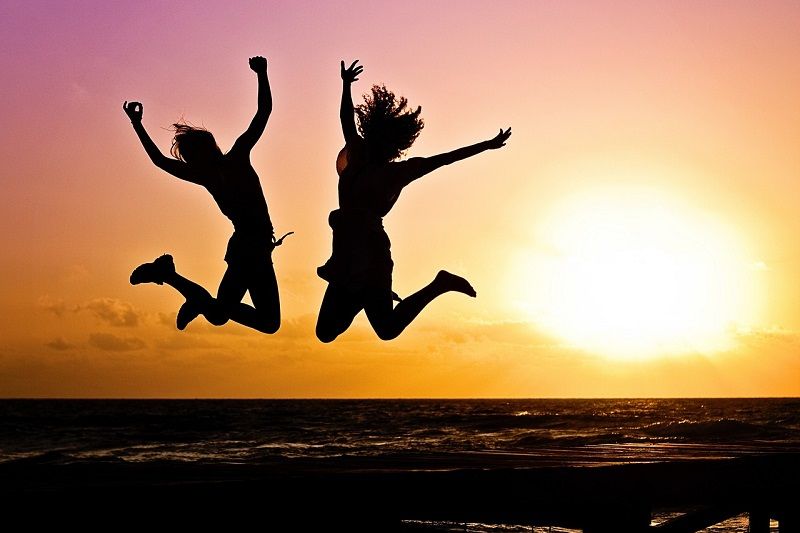 Camping entre filles : Top 5 des indispensables à prévoir ! | So Busy Girls