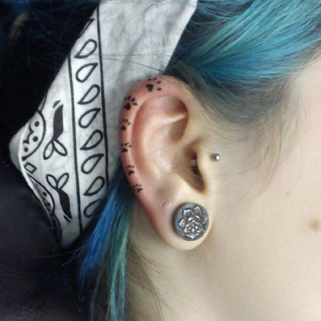 11 tatouages hélix qui vous donneront envie d'un tatouage sur l'oreille | So Busy Girls