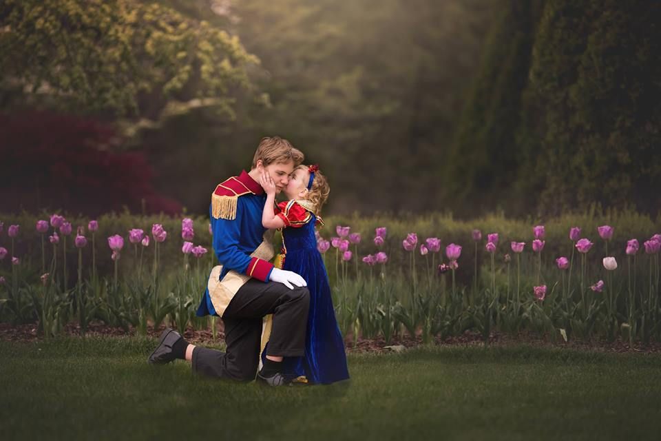 Le frère de cette petite fille de 5 ans lui a fait une belle surprise avec une séance photo Disney | So Busy Girls