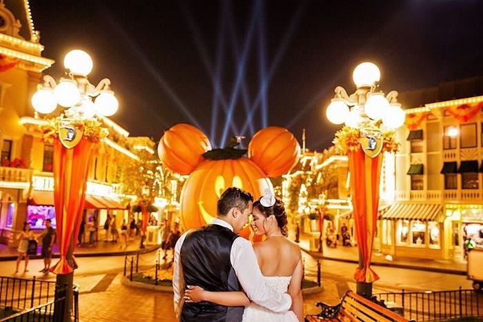 Vous pouvez maintenant vous marier à Disneyland en soirée et avoir tout le parc pour vous tout seuls (et vos invités) | So Busy Girls