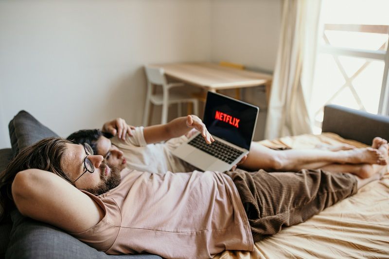 12 comédies disponibles sur Netflix pour passer une bonne soirée détente | So Busy Girls