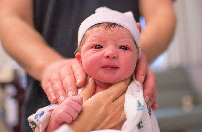 Cette maman photographie son propre accouchement : le résultat est vraiment magnifique | So Busy Girls