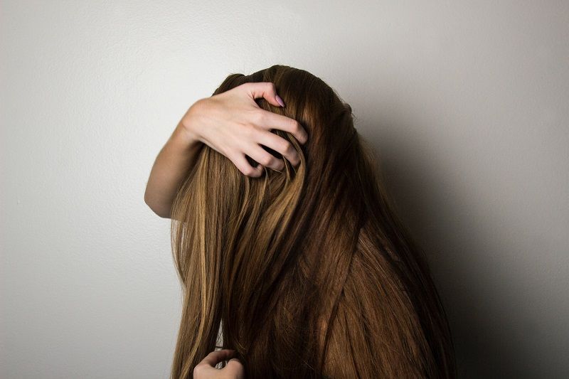 La boisson à arrêter ABSOLUMENT pour ne plus perdre ses cheveux | So Busy Girls