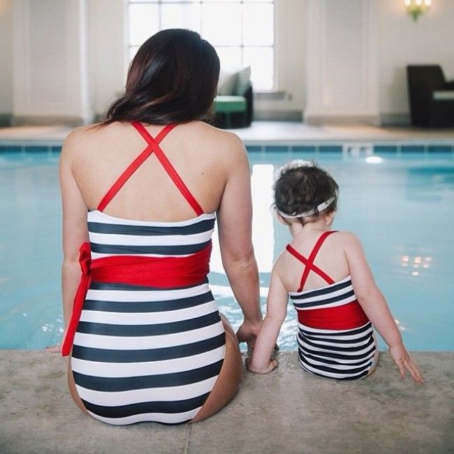 Ces mamans et leur petite fille se ressemblent vraiment comme 2 gouttes d'eau ! Et c'est tellement craquant... | So Busy Girls