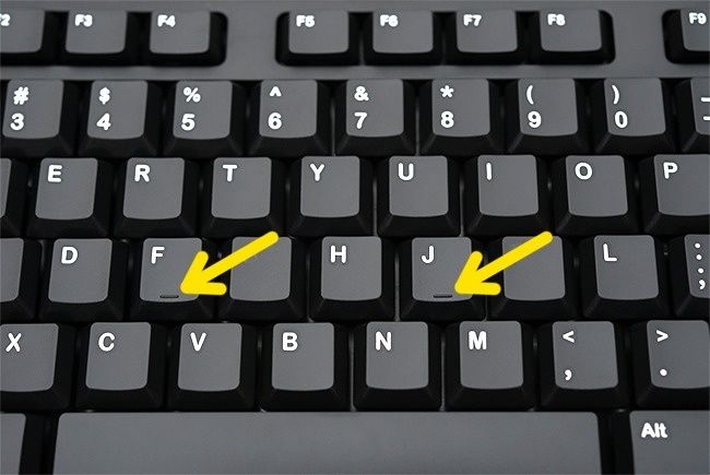 Les petites bosses sur les touches F et J du clavier | So Busy Girls