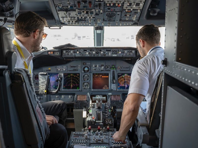 cockpit-pilotes-avion
