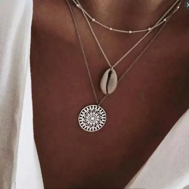 collier-coquillage-argent-avec-pendentif-cauri-blanc-bijoux-coquillages