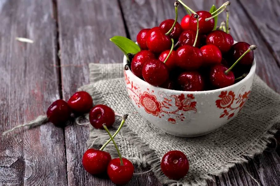 Comment dénoyauter les cerises facilement ?