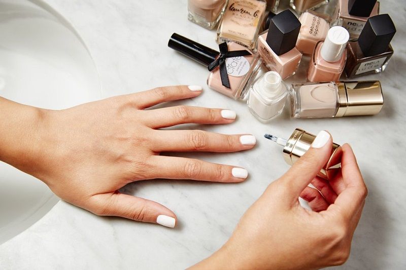 Comment &eacute;viter que le vernis s'&eacute;caille ?