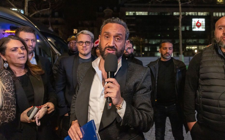 Cyril Hanouna : comment se passe son arriv&eacute;e sur M6
