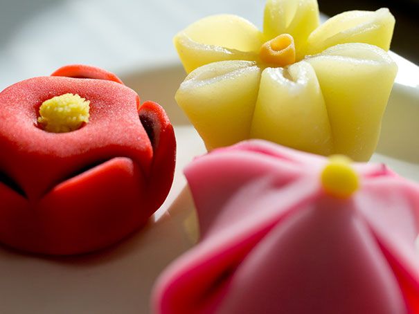 Des fleurs en pâte d'amande et pâte de fruits | So Busy Girls