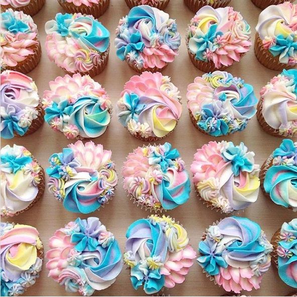 Ces gâteaux décorés sont tellement jolis qu'ils vont vous plonger illico dans l'ambiance licorne | So Busy Girls