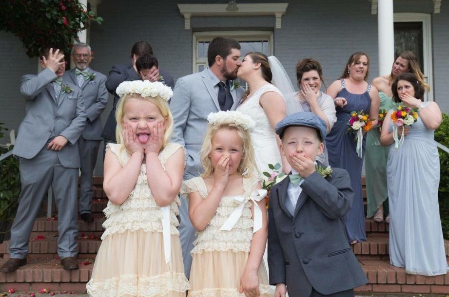 14 couples de jeunes mariés qui ont fait des photos de mariage très drôles | So Busy Girls