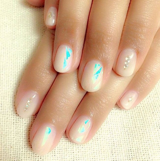 La dernière tendance nail art : les glass nails | So Busy Girls