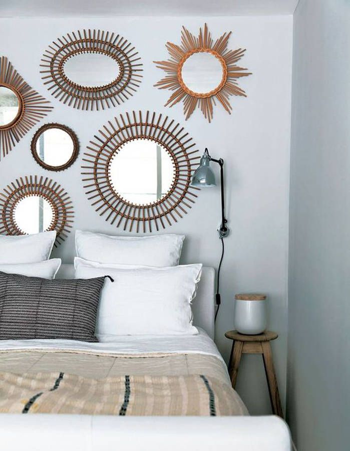 Un mur de miroirs pour une tête de lit lumineuse | So Busy Girls