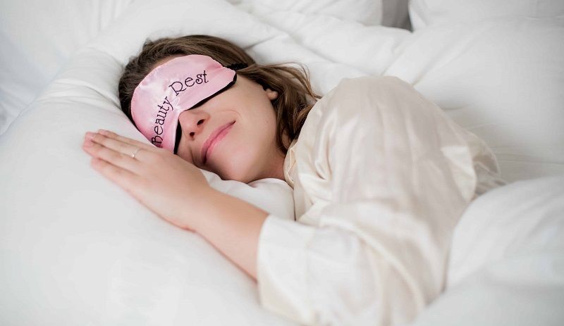 Ce masque visage à porter la nuit se vend toutes les 11 secondes dans le monde | So Busy Girls
