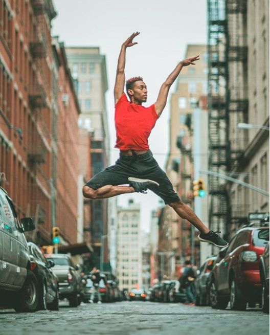 16 photos sublimes de ballerines qui dansent dans les rues de New York | So Busy Girls