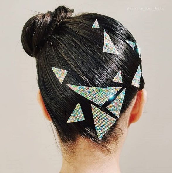 Les bijoux de cheveux pour des coiffures féminines à souhait | So Busy Girls