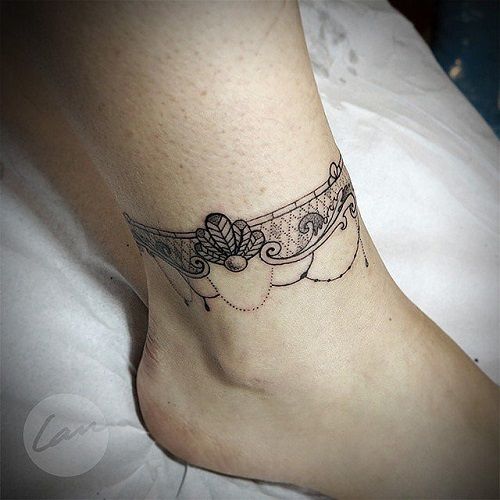 UN TATOUAGE CRÉATIF ET DÉLICAT | So Busy Girls