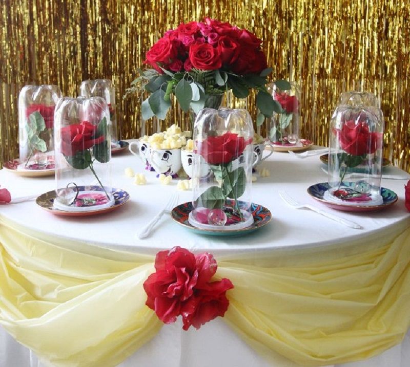 Une magnifique décoration de table La Belle et La Bête pour les plus grands fans ! | So Busy Girls