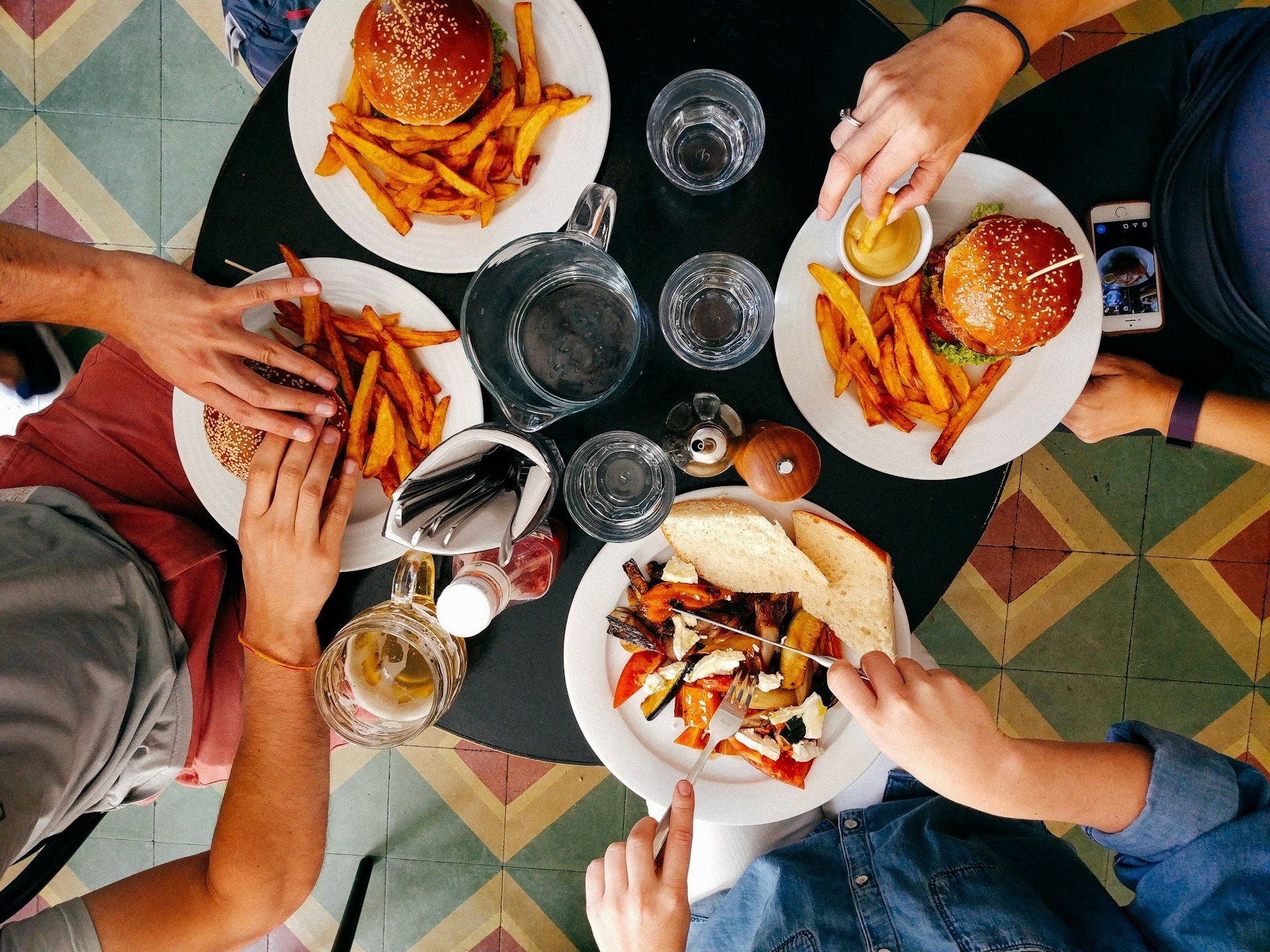 Comment bien manger un burger ?