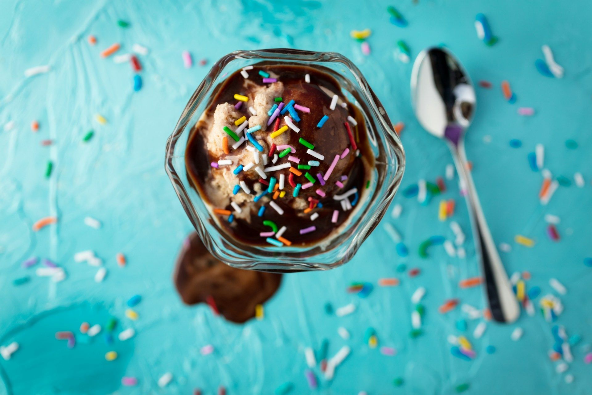 Pourquoi j'ai mal à la tête quand on mange une glace ?
