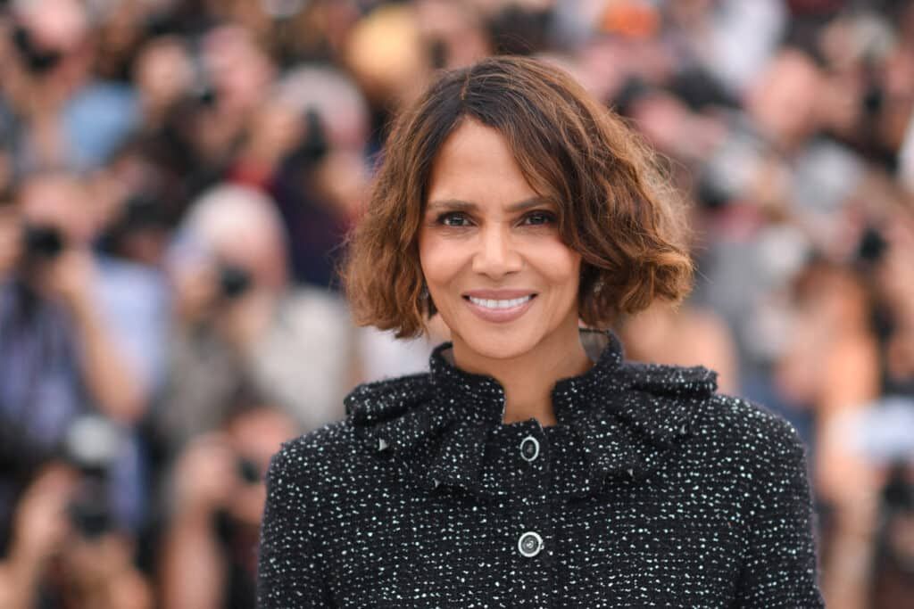 Elle ne cuisinait pas et ne faisait pas le ménage : l'ex-mari de Halle Berry balance sur leur vie de couple 30 ans après
