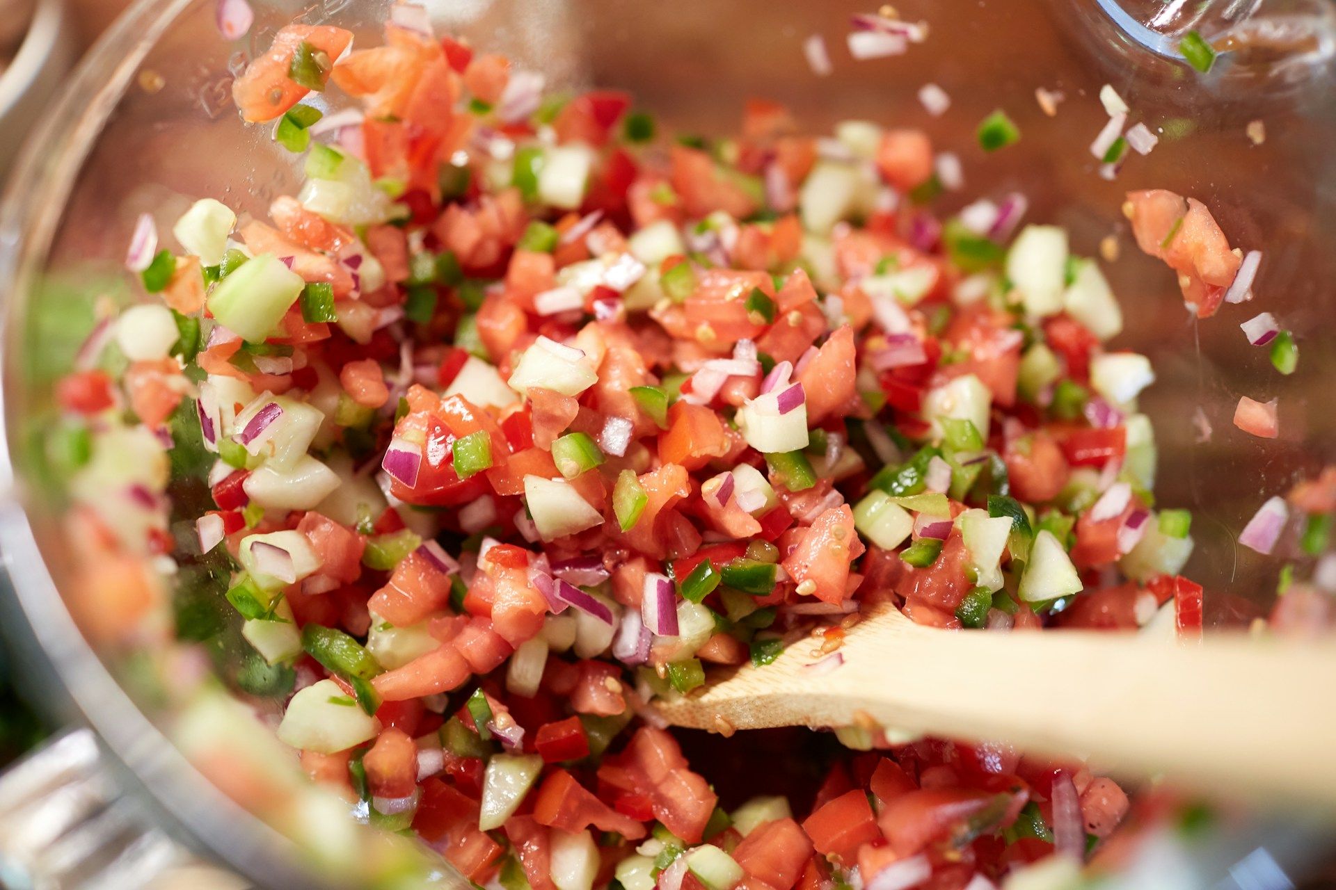 Recette pour emporter une salade compos&eacute;e facilement.
