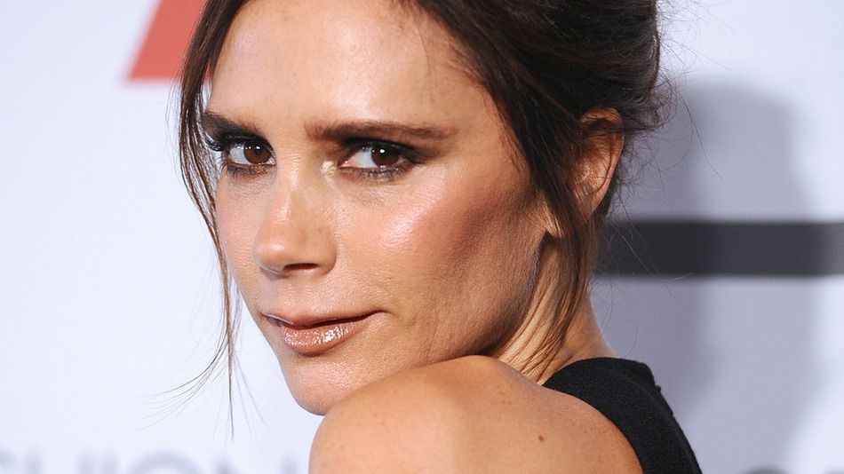 4 célébrités qui prennent toujours la même pose | So Busy Girls