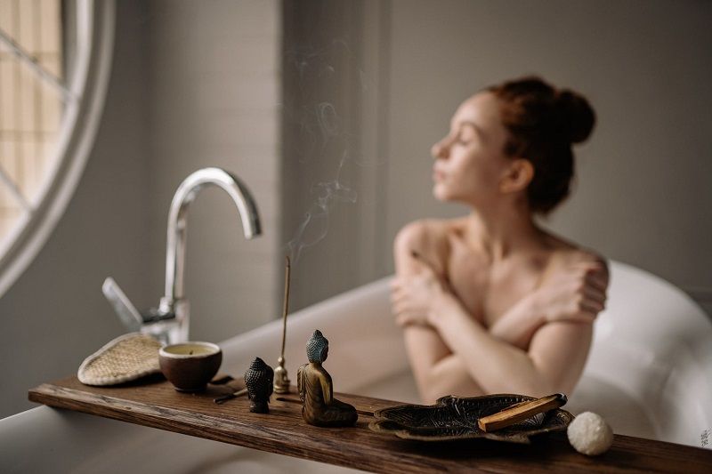10 conseils pour profiter d'un bain relaxant | So Busy Girls