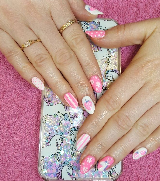 18 nail arts licorne qui nous font revenir quelques années en arrière (et ça fait du bien) | So Busy Girls
