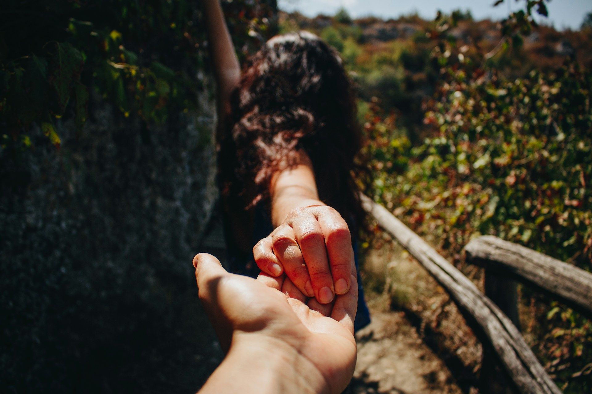 Pourquoi on tombe plus facilement amoureux en été ?
