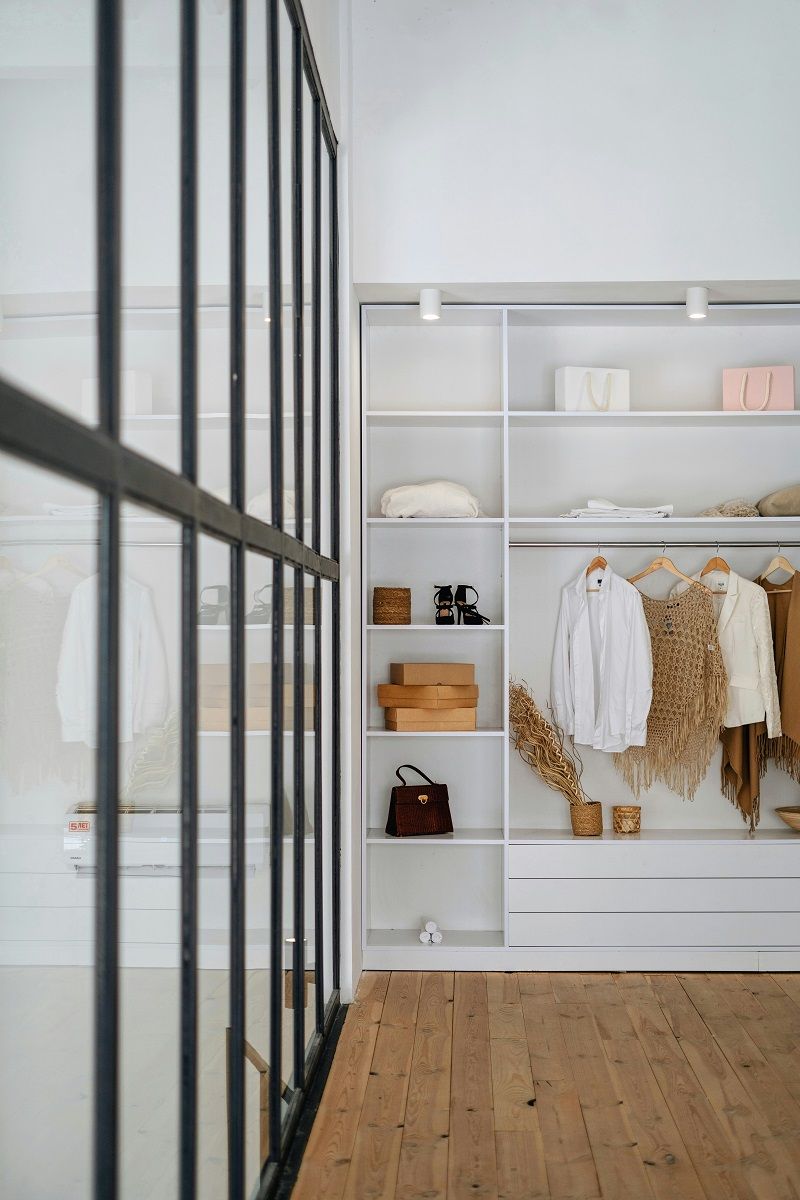 Conseils pour un dressing minimaliste