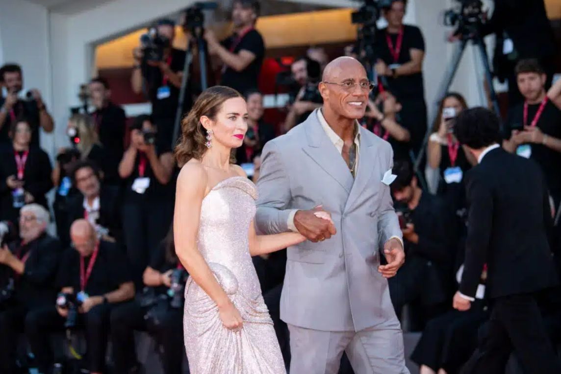 Dwayne Johnson m&eacute;connaissable : sa perte de 27 kilos surprend avec sa m&eacute;tamorphose physique pour son nouveau r&ocirc;le