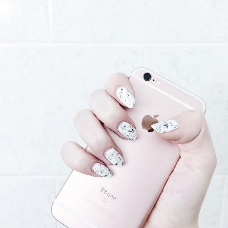 La dernière tendance nail art : les ongles marbrés | So Busy Girls