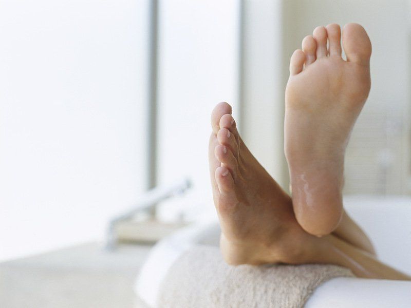 J'ai de la corne sous les pieds : 5 astuces pour s'en débarrasser | So Busy Girls