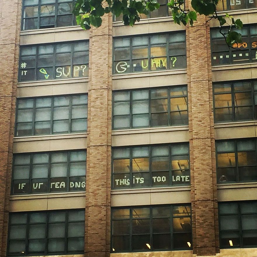 Une guerre de post-it entre 2 buildings new-yorkais s'achève par un sacré final | So Busy Girls