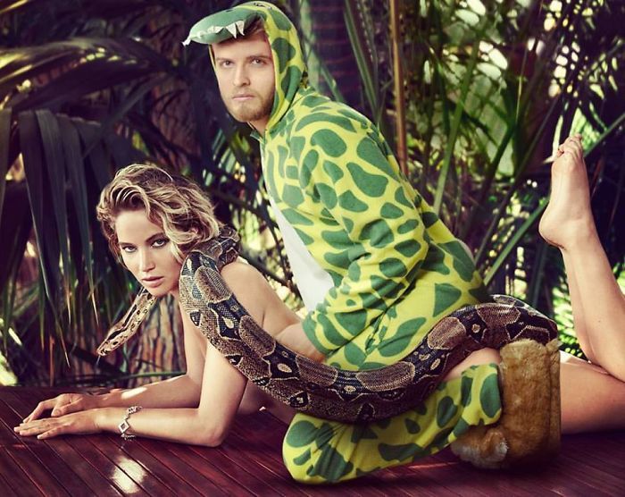 Cet homme devient le meilleur ami des stars en ajoutant son portrait sur leurs photos avec Photoshop | So Busy Girls