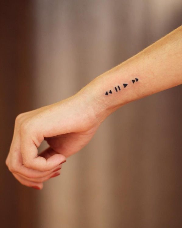 17 idées de petits tatouages sur votre bras ou votre avant-bras | So Busy Girls