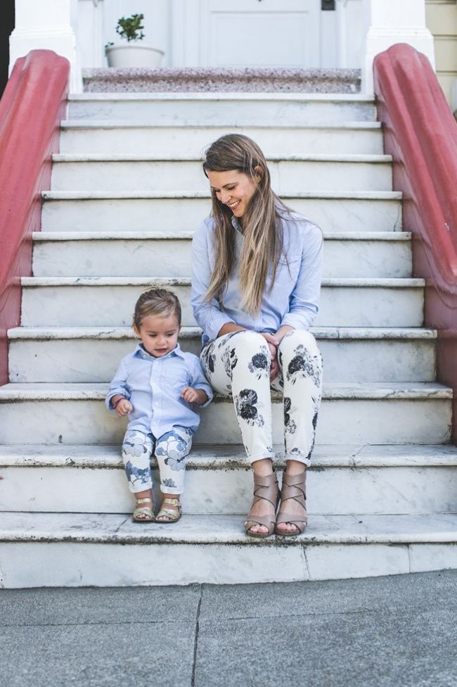 Ces mamans et leur petite fille se ressemblent vraiment comme 2 gouttes d'eau ! Et c'est tellement craquant... | So Busy Girls