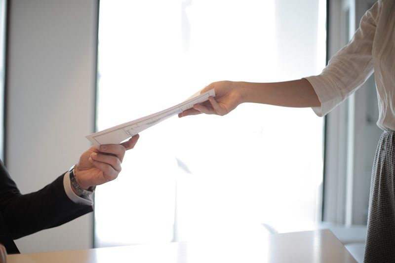 Comment trouver un emploi à l’étranger ? | So Busy Girls