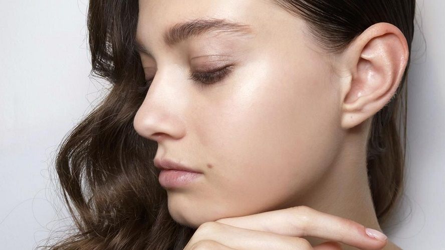 3 astuces efficaces pour perdre son double menton | So Busy Girls