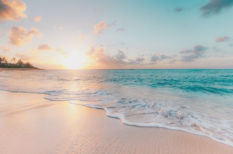 Cette plage française fait le buzz sur les réseaux sociaux, et vous ne devinerez jamais laquelle | So Busy Girls